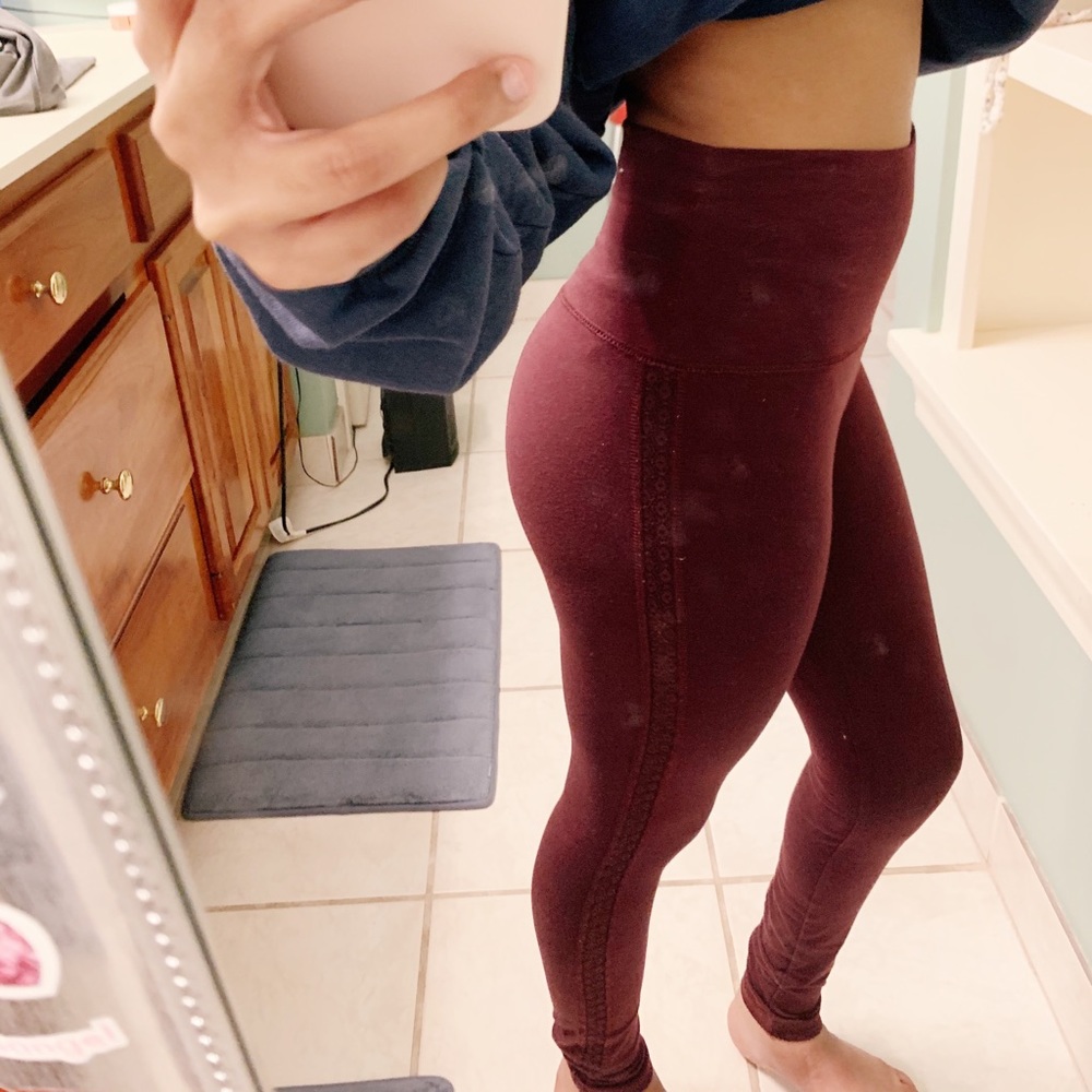 Aerie maroon leggings